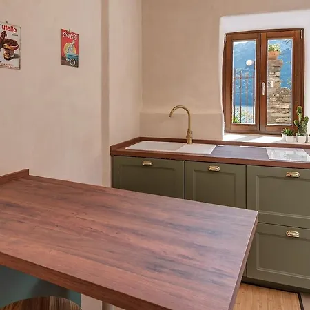 Apartment Lakeview Design With Patio E Ac Steps To Ferry